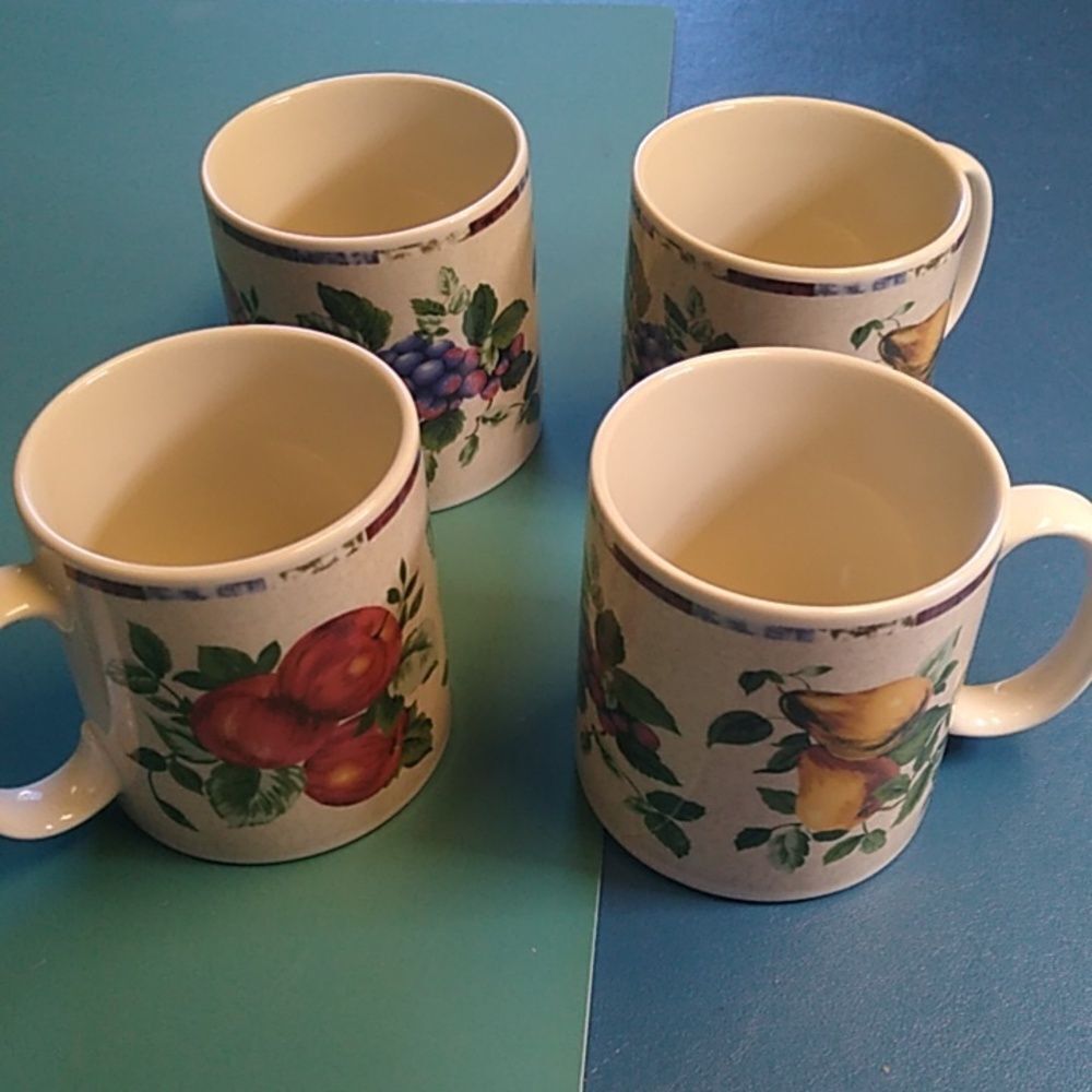 Sakura 4-12oz Stoneware Mugs/Box Fruit Pattern Cottagecore Grandmacore